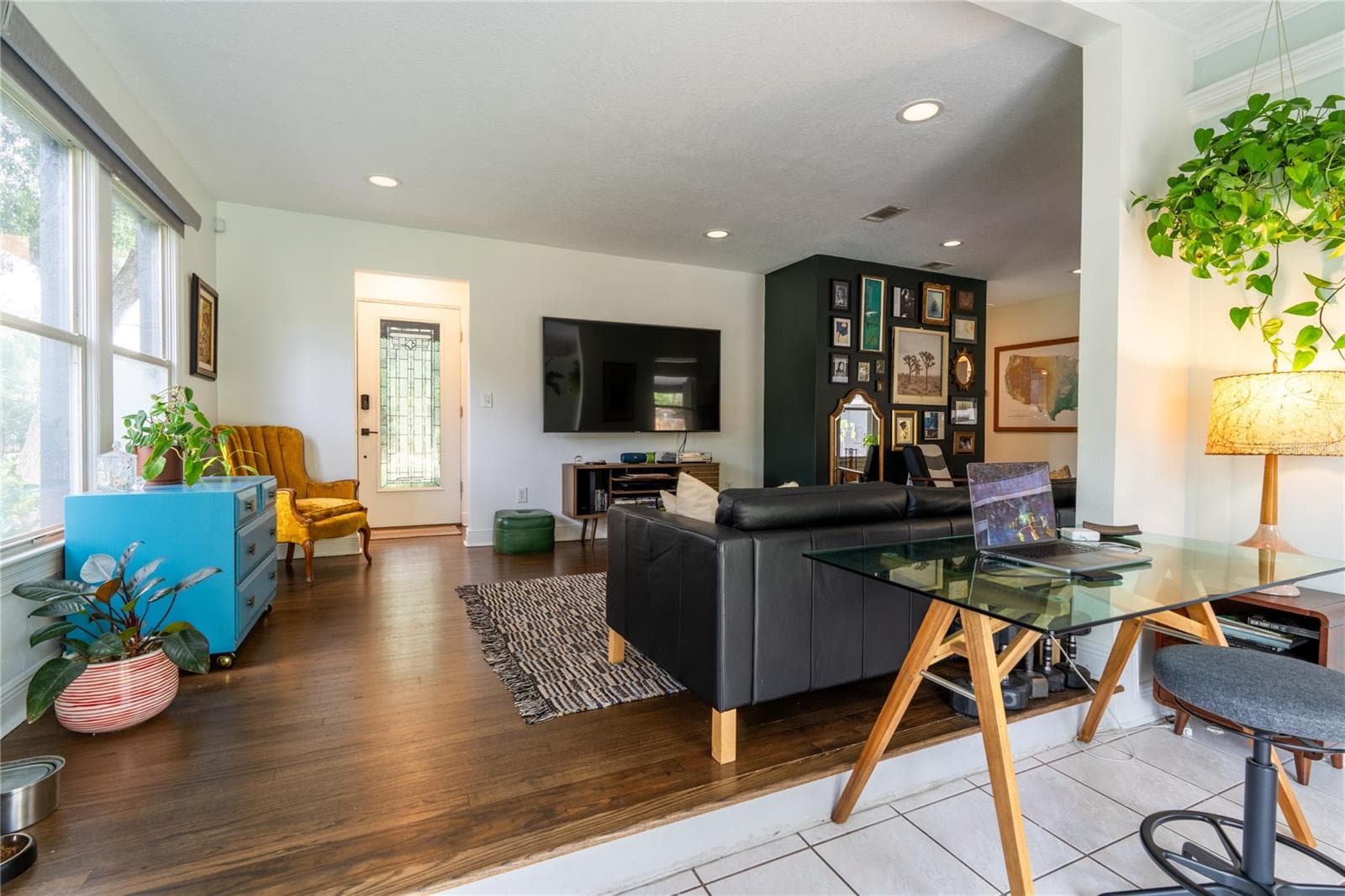 Interior front door view from den - 795 30TH ST, ORLANDO