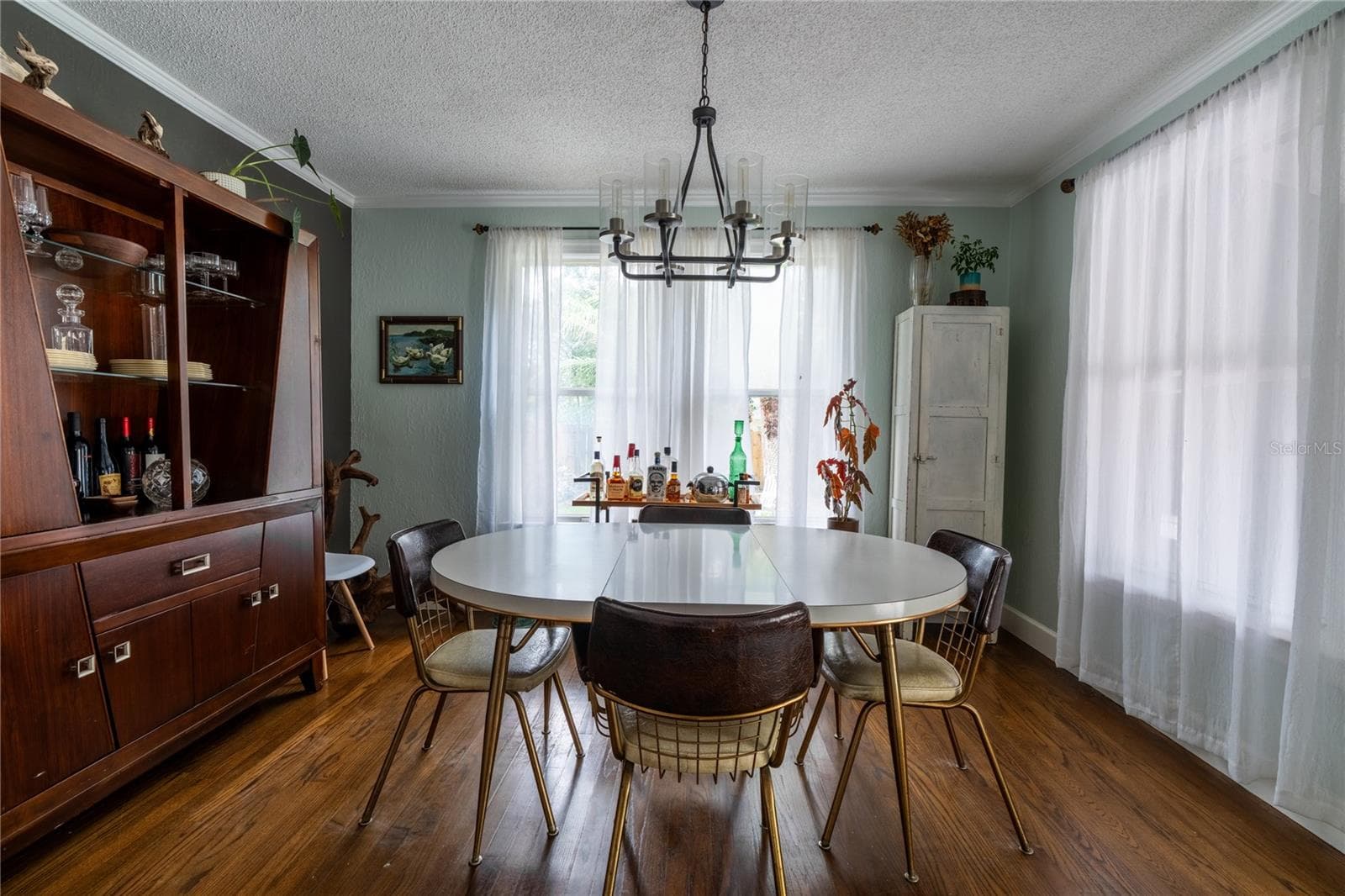 Dining area directly off kitchen and outdoor access to resort style pool! - 795 30TH ST, ORLANDO