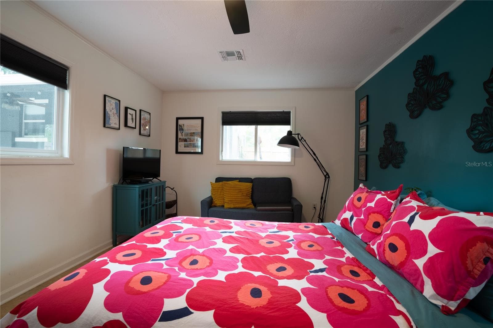 Bright and spacious guesthouse bedroom - 795 30TH ST, ORLANDO