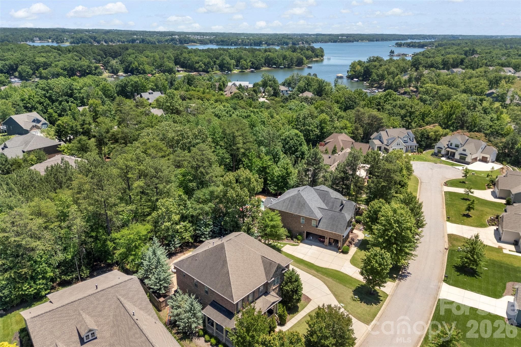 Beautiful location close to the lake - York