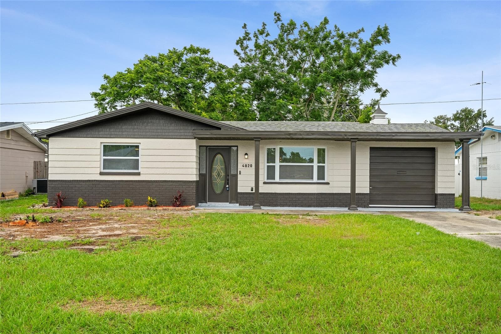 Single Family Residence at 4820 SALEM DR, NEW PORT RICHEY, photo 2 of 39