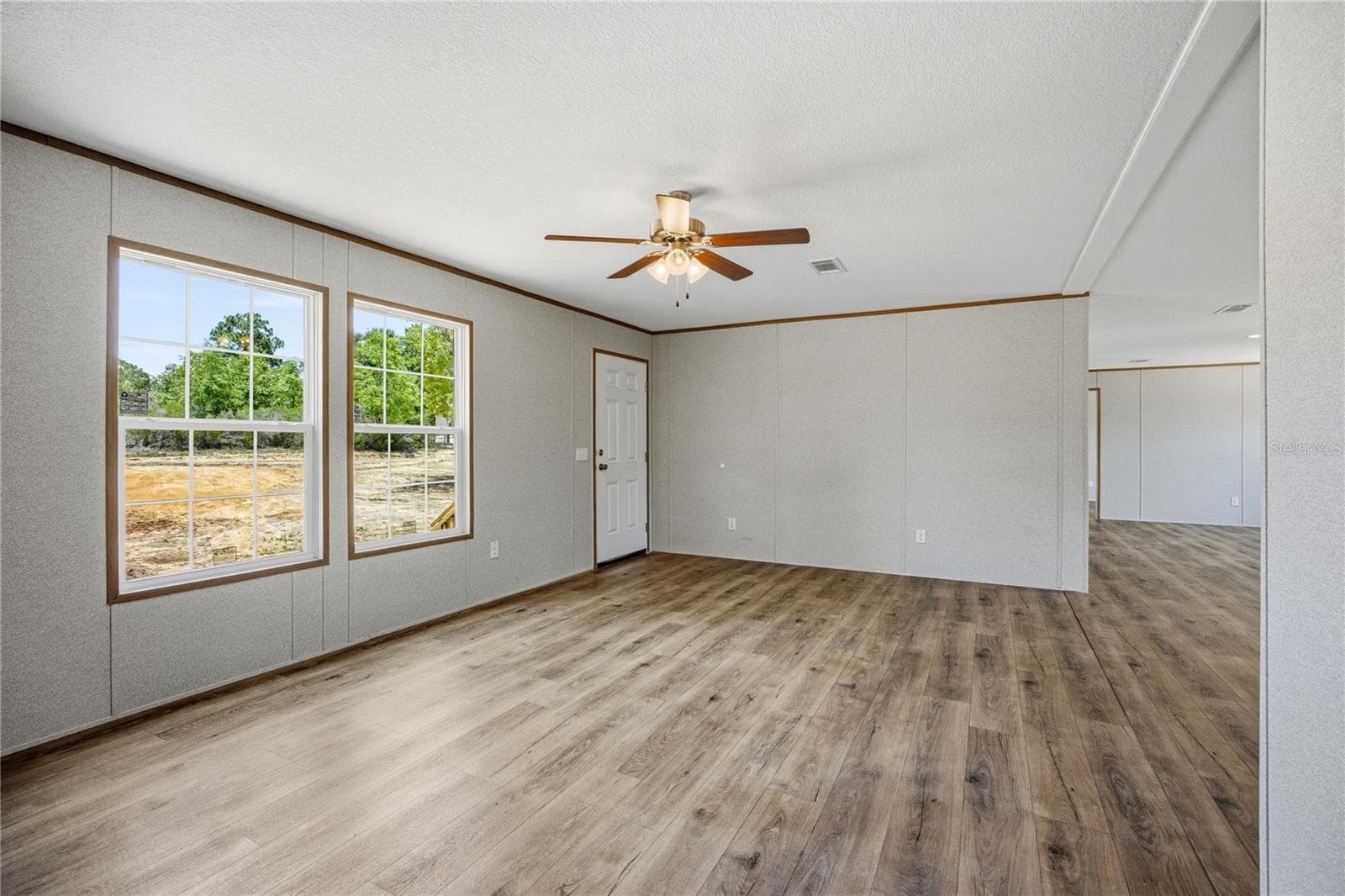 Manufactured Home at 119 LONDON AVE, INTERLACHEN, photo 9 of 44