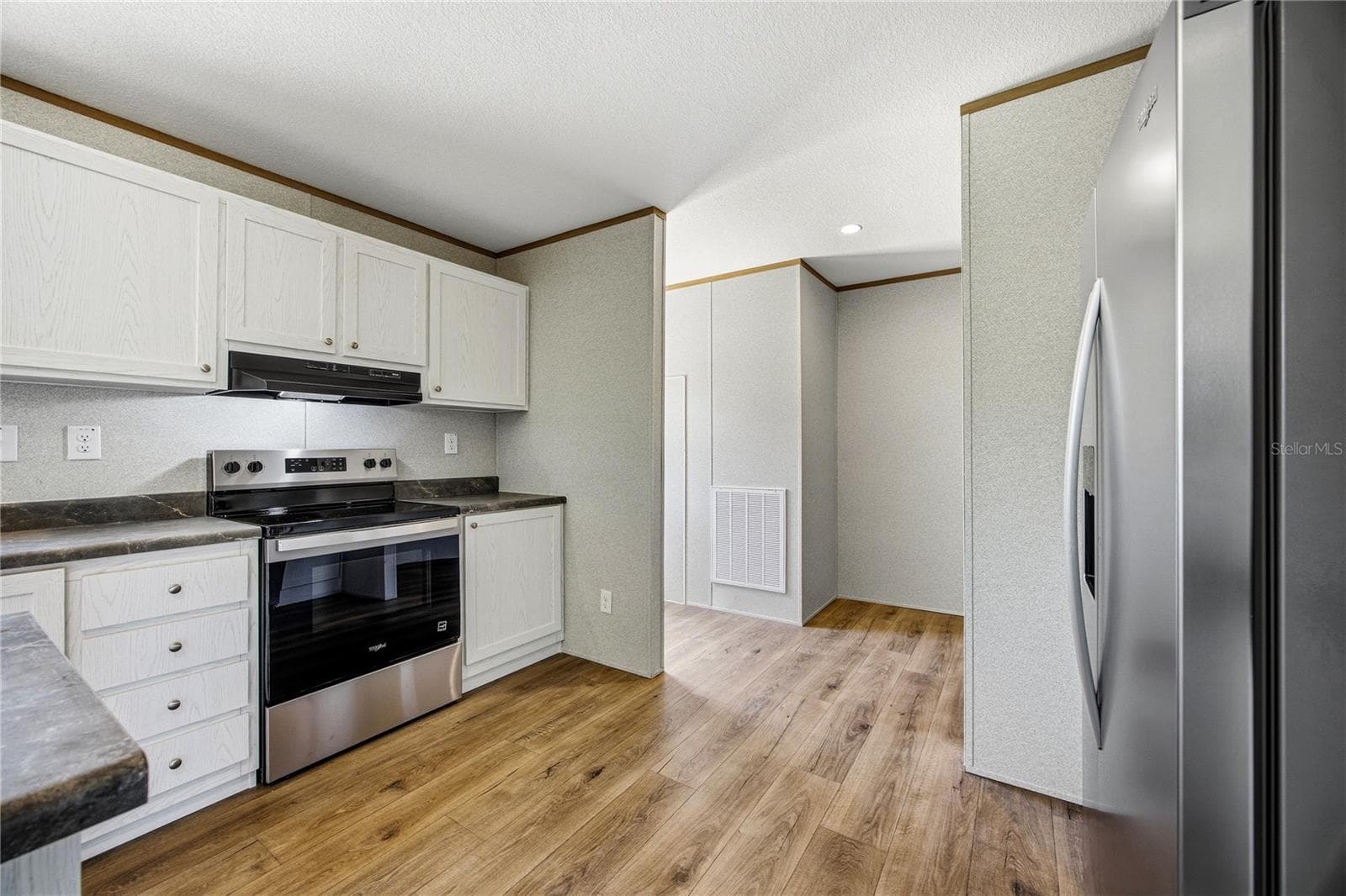 Manufactured Home at 119 LONDON AVE, INTERLACHEN, photo 13 of 44