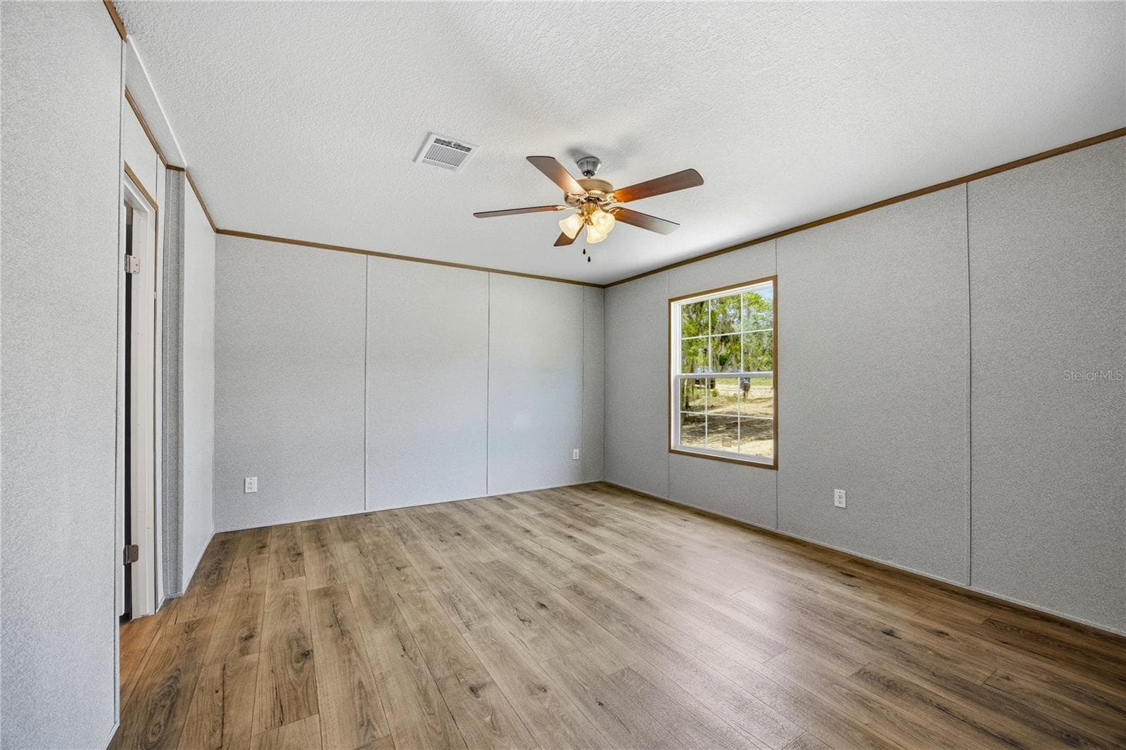 Manufactured Home at 119 LONDON AVE, INTERLACHEN, photo 20 of 44