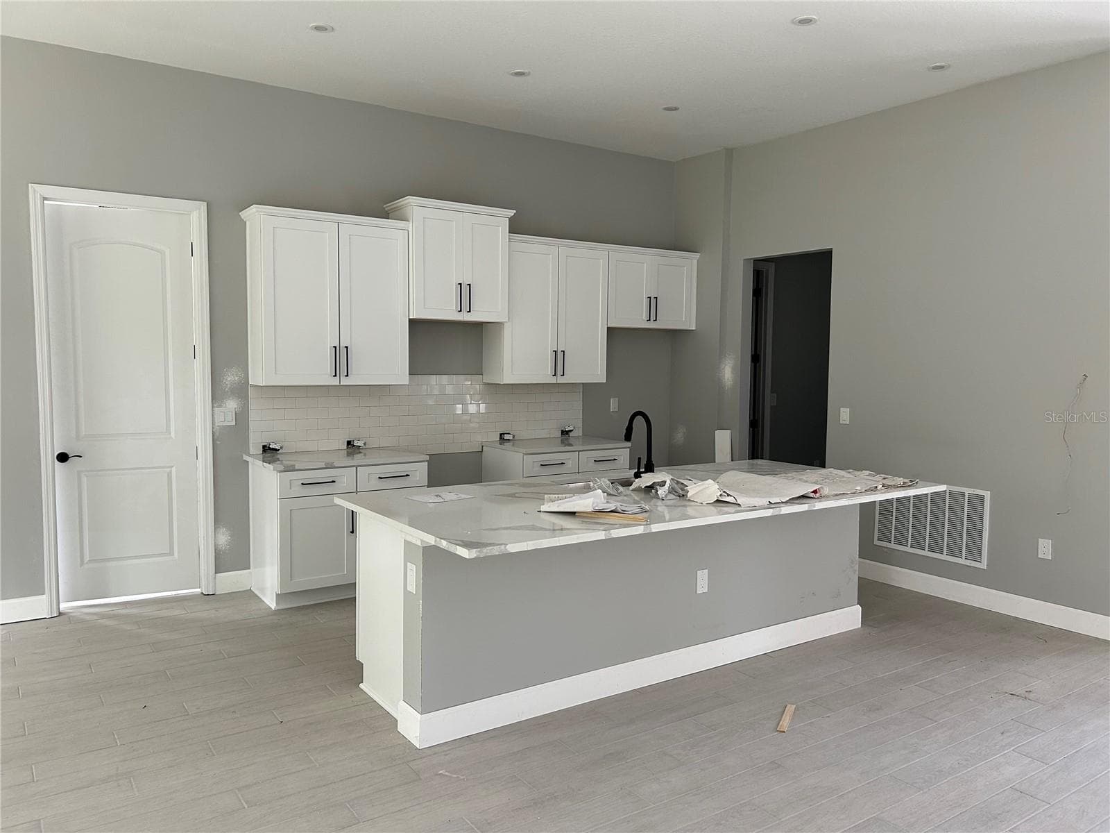 Not the actual home. Photos are of a similar floorplan. Interior/Exterior colors and features may vary. - 2628 W SCILLA DR, DUNNELLON