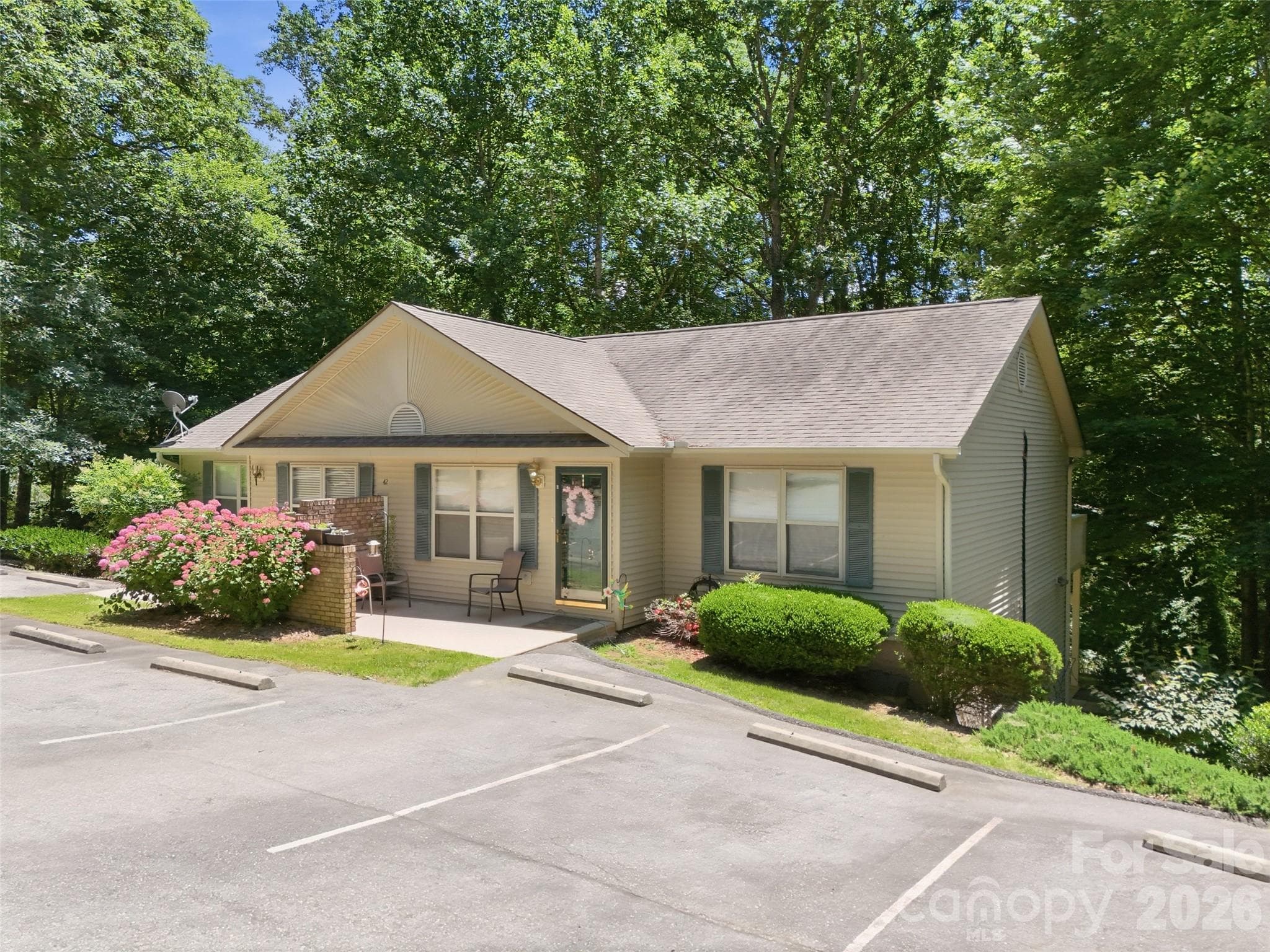 Condominium at 42 Queen Road, Candler, photo 3 of 39