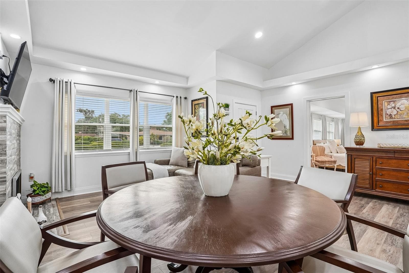 Single Family Residence at 1211 MORNINGSIDE DR, MOUNT DORA, photo 6 of 66