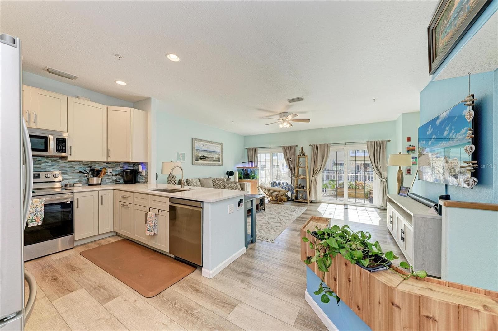 Single Family Residence at 1469 GULF DR N, BRADENTON BEACH, photo 8 of 53