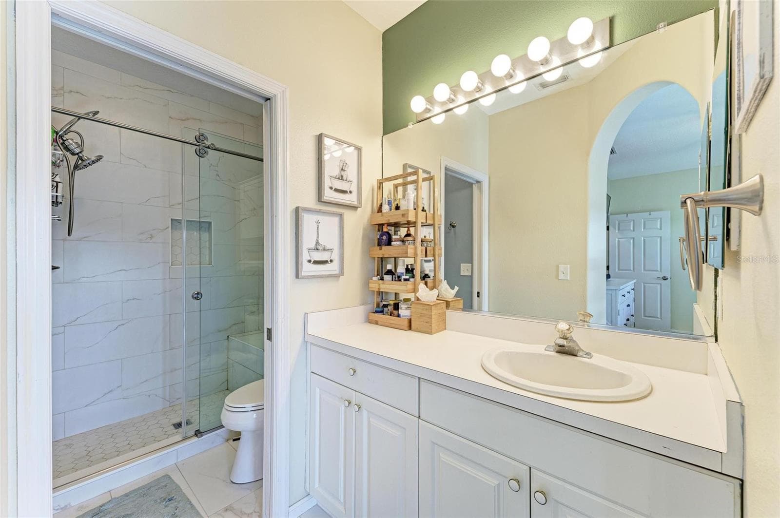 Primary Bathroom - 1469 GULF DR N, BRADENTON BEACH