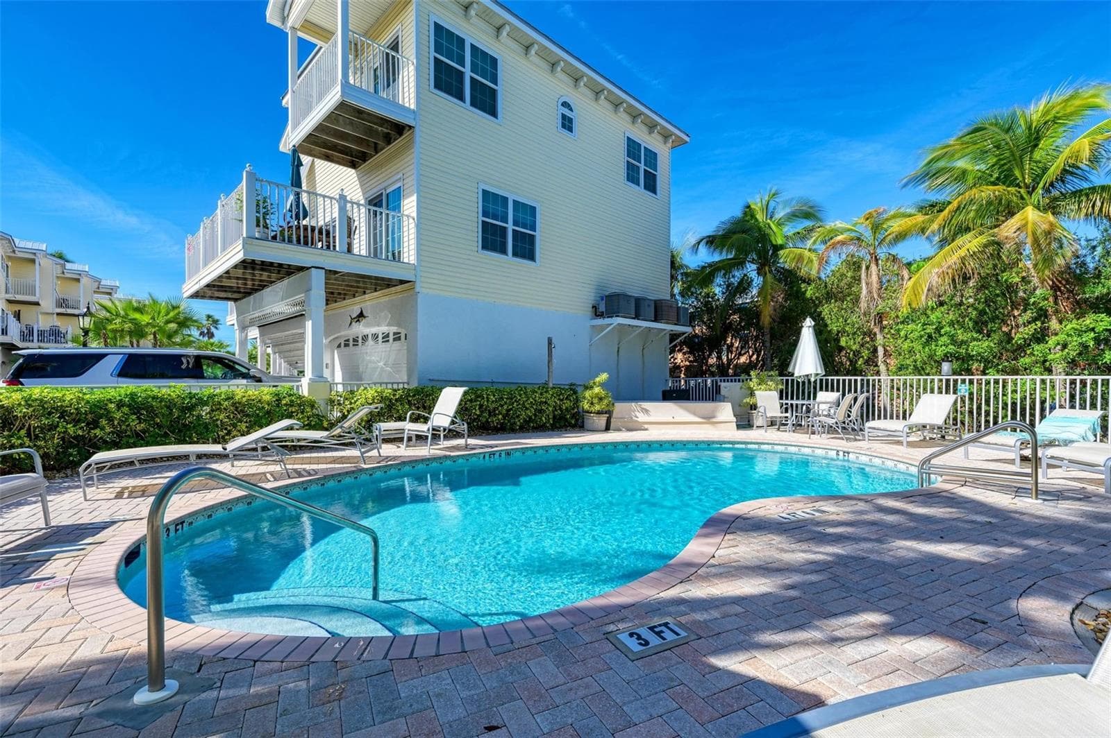 Community Pool - 1469 GULF DR N, BRADENTON BEACH