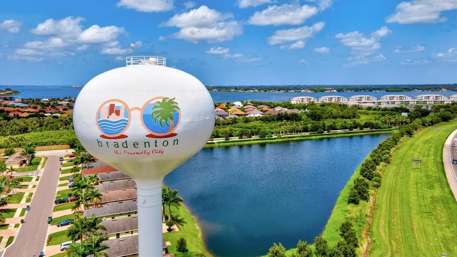 Bradenton Florida is the perfect Florida city for buyers to find their perfect version of paradise across Florida's Gulf Coast - 12471 NATUREVIEW CIR, BRADENTON