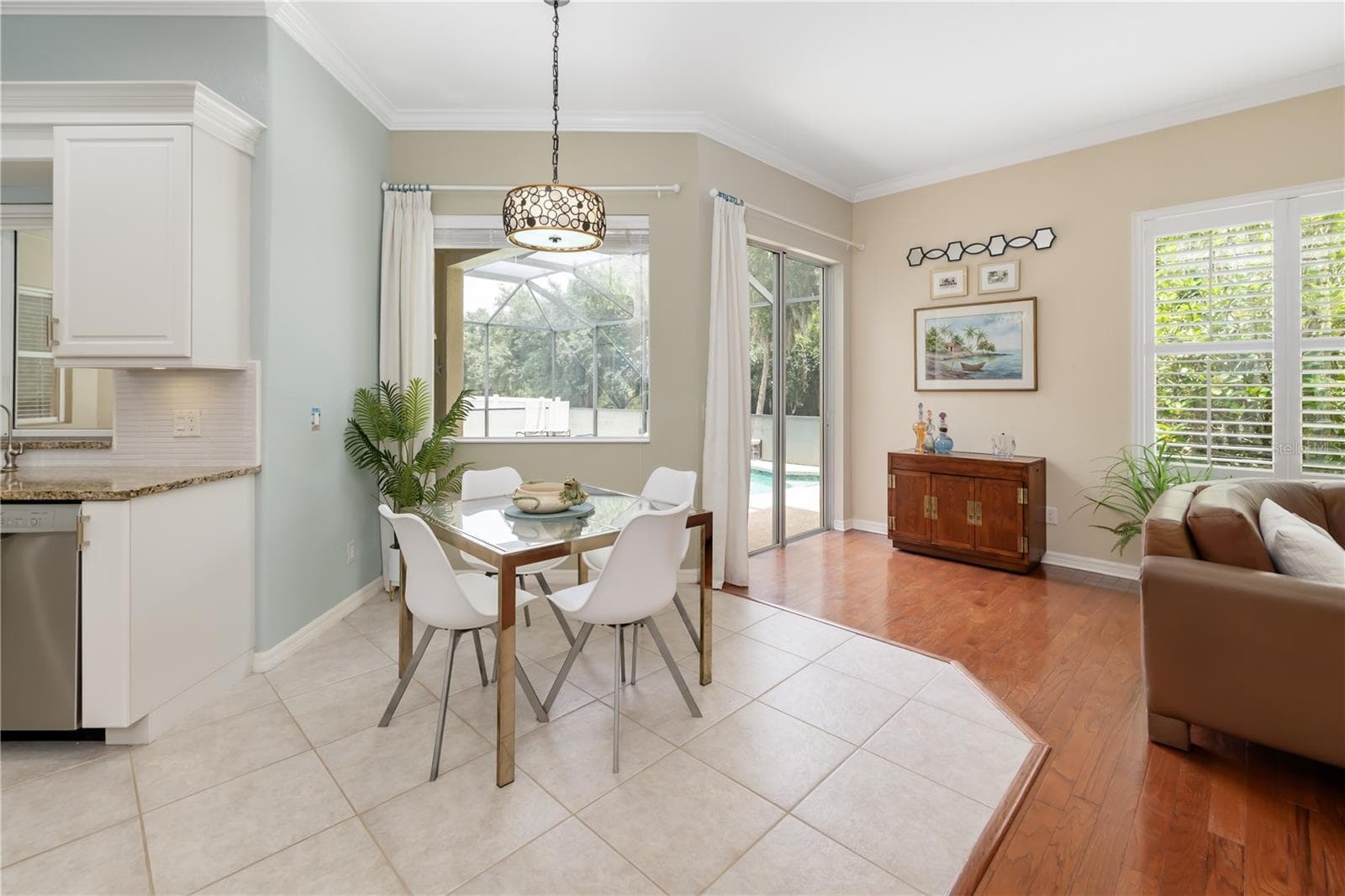 Casual eating space in the kitchen - 12471 NATUREVIEW CIR, BRADENTON