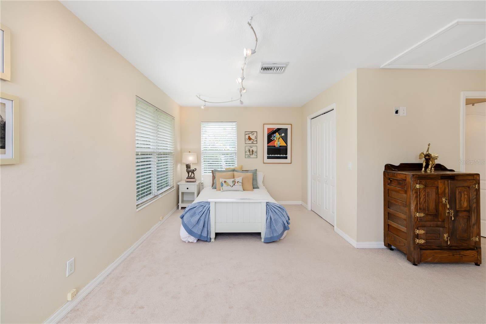 Bedroom 5 with closet, own private full bathroom - 12471 NATUREVIEW CIR, BRADENTON