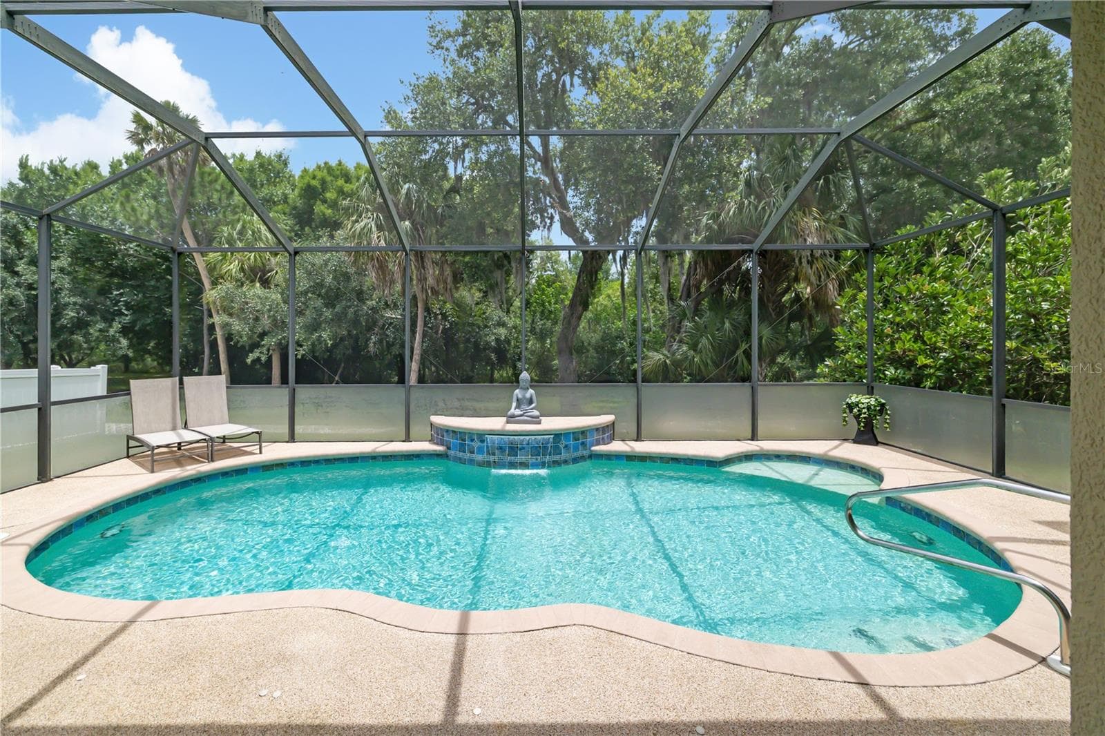 Gorgeous oversized heated pool, pebble tec surface, rubber decking, lanai space for enjoying year round swimming - 12471 NATUREVIEW CIR, BRADENTON