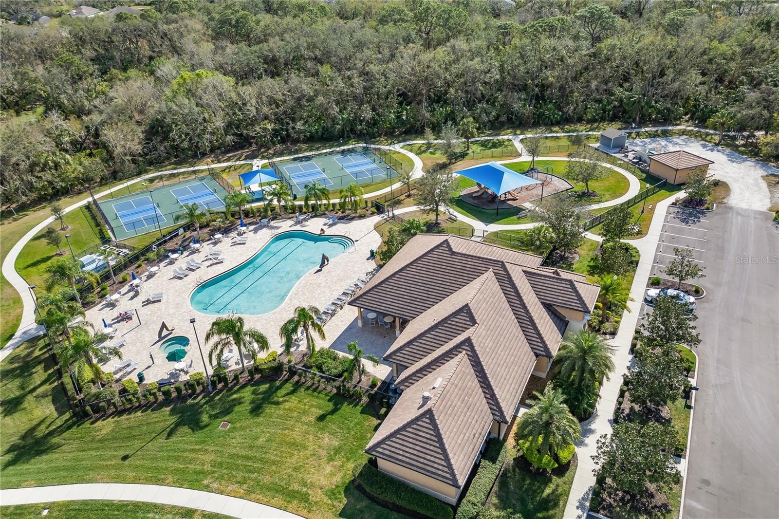 Single Family Residence at 12471 NATUREVIEW CIR, BRADENTON, photo 72 of 84