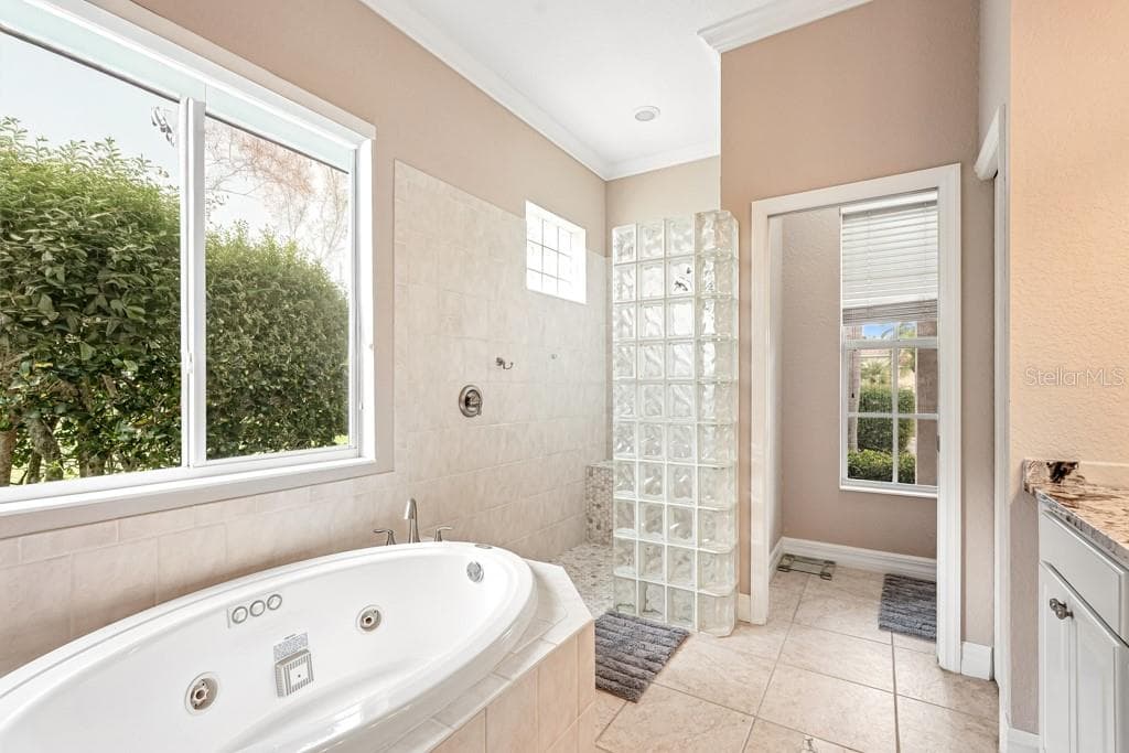 Single Family Residence at 6615 BUTLERS CREST DR, BRADENTON, photo 17 of 57