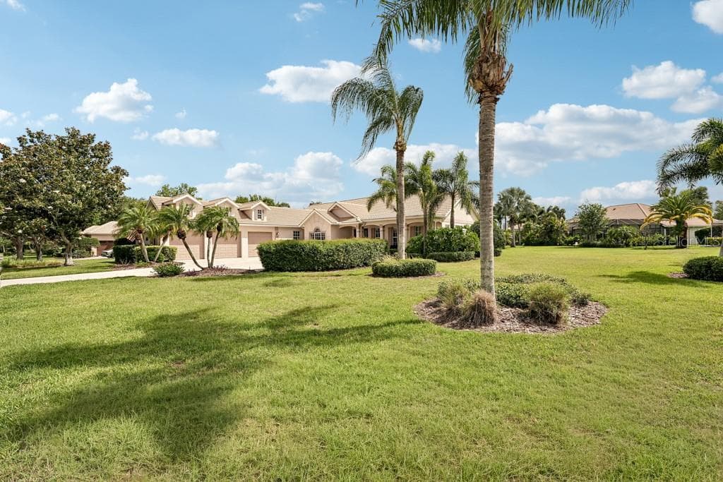 Single Family Residence at 6615 BUTLERS CREST DR, BRADENTON, photo 43 of 57