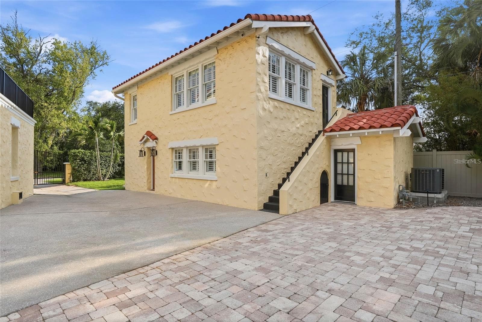 Single Family Residence at 190 BOSPHOROUS AVE, TAMPA, photo 70 of 84