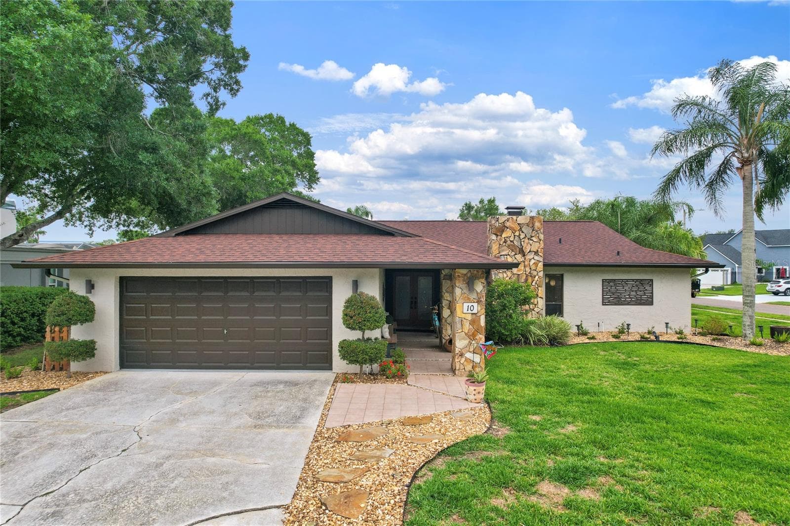 10 ARBOR LN