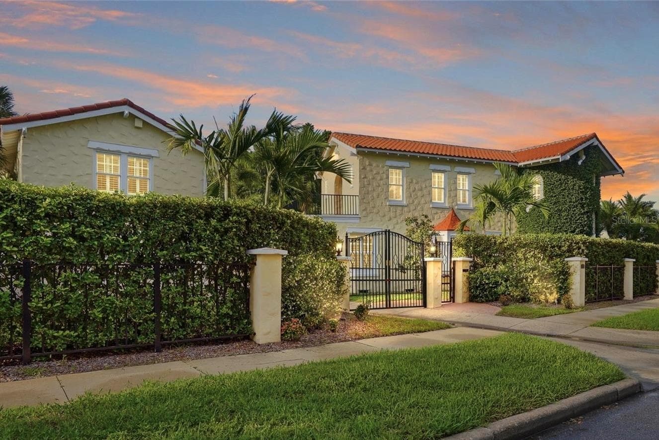 Single Family Residence at 190 BOSPHOROUS AVE, TAMPA, photo 69 of 84