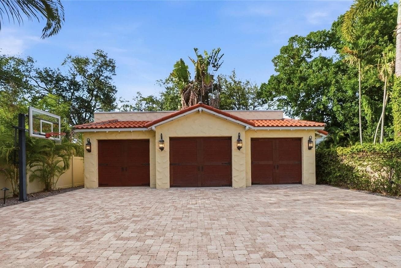 Single Family Residence at 190 BOSPHOROUS AVE, TAMPA, photo 84 of 84