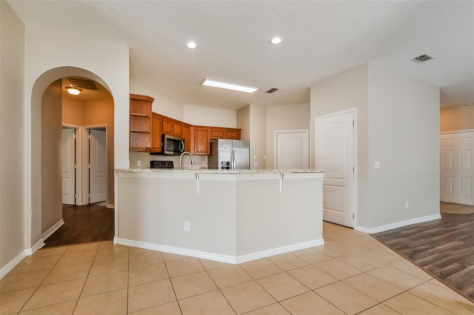 Single Family Residence at 1221 LONGVILLE CIR, TAVARES, photo 4 of 21