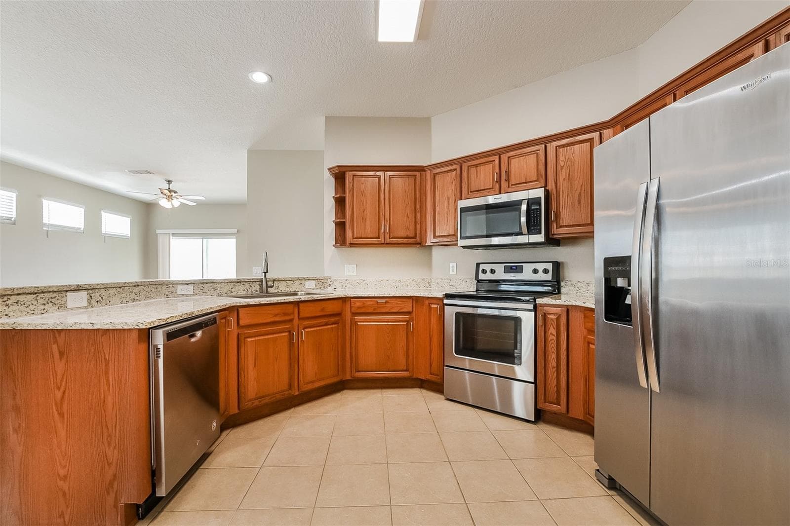 Single Family Residence at 1221 LONGVILLE CIR, TAVARES, photo 5 of 21