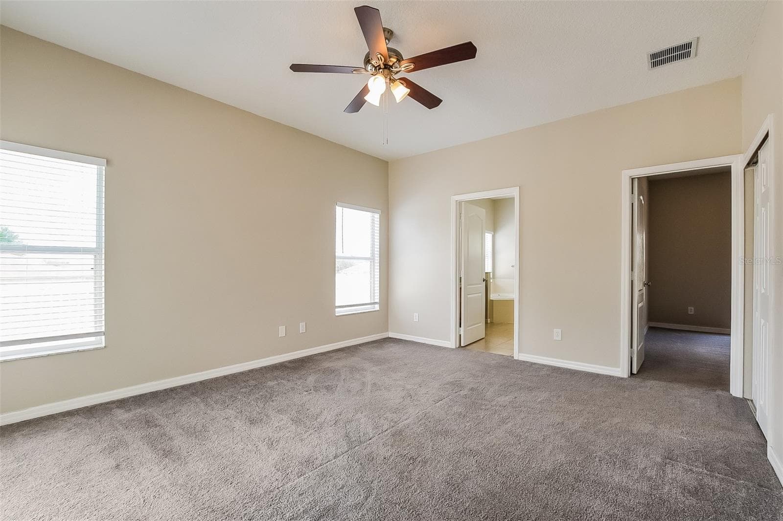 Single Family Residence at 1221 LONGVILLE CIR, TAVARES, photo 8 of 21