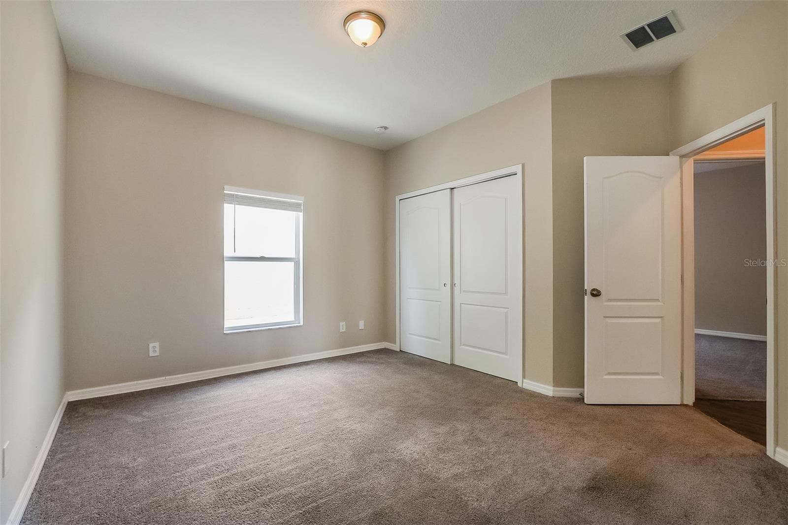 Single Family Residence at 1221 LONGVILLE CIR, TAVARES, photo 11 of 21