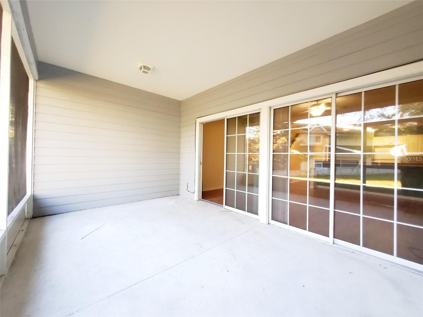 Outside patio - 1561 NW 29TH RD #8, GAINESVILLE