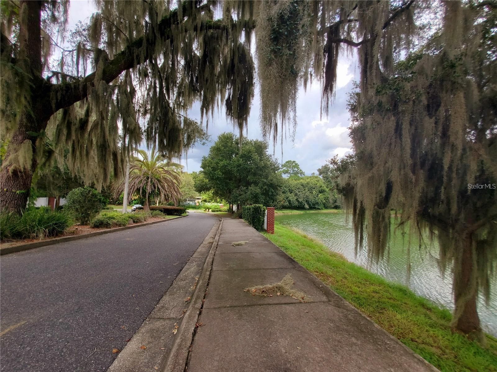 Entrance to community - 1561 NW 29TH RD #8, GAINESVILLE