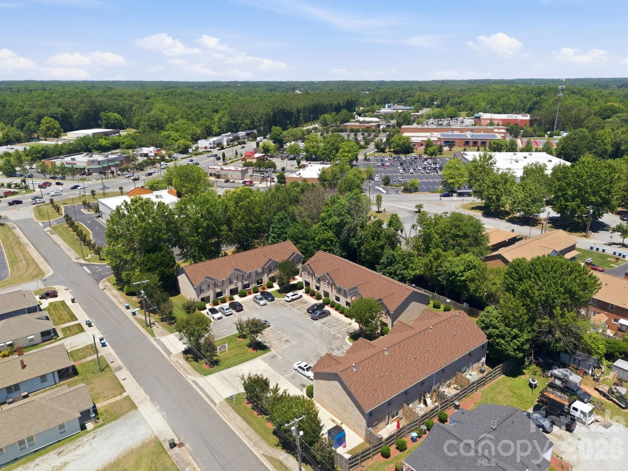 Townhouse at 806 Maupin Avenue, Salisbury, photo 6 of 46