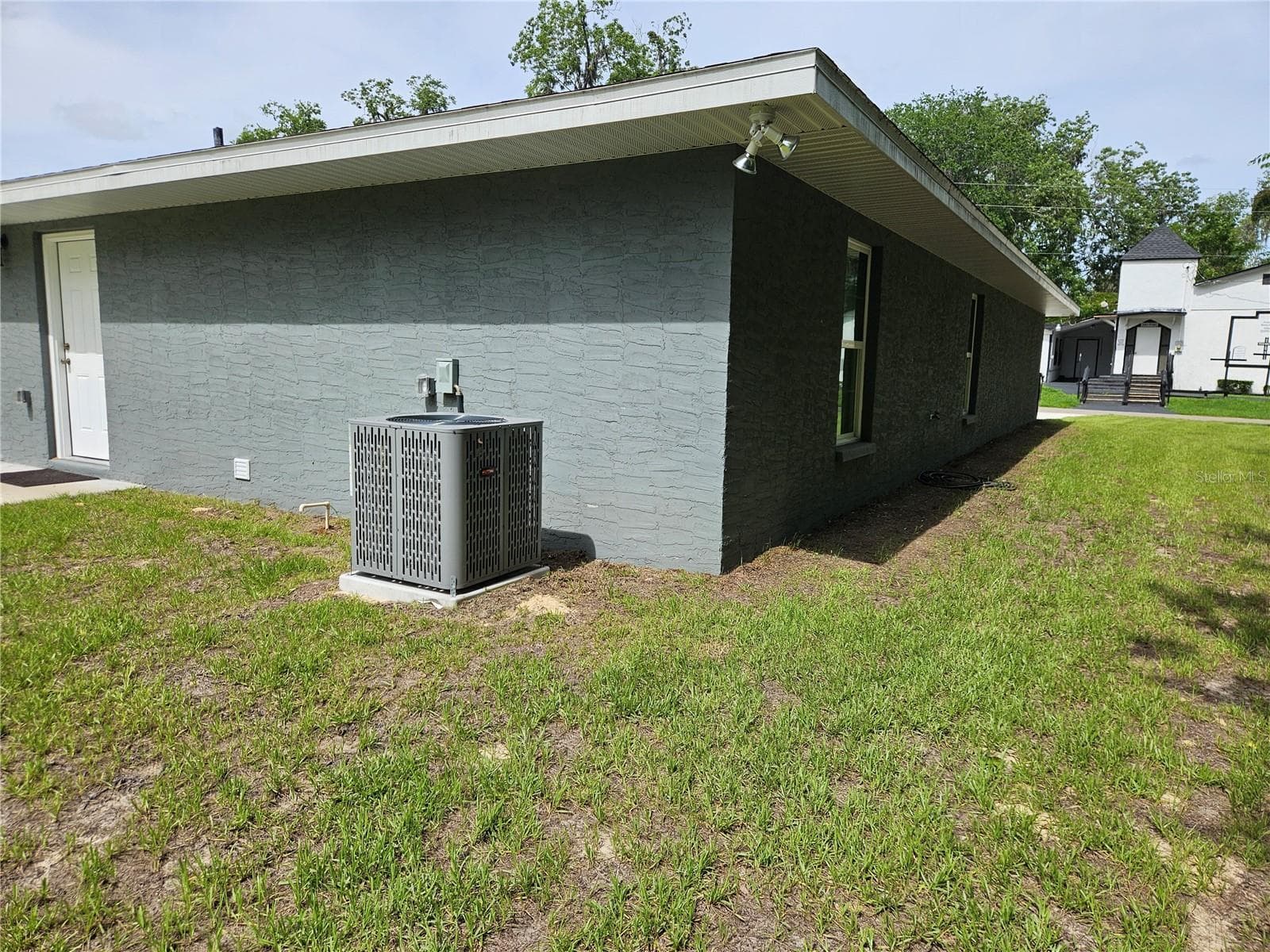 Single Family Residence at 51 NE 10TH ST, WILLISTON, photo 7 of 34