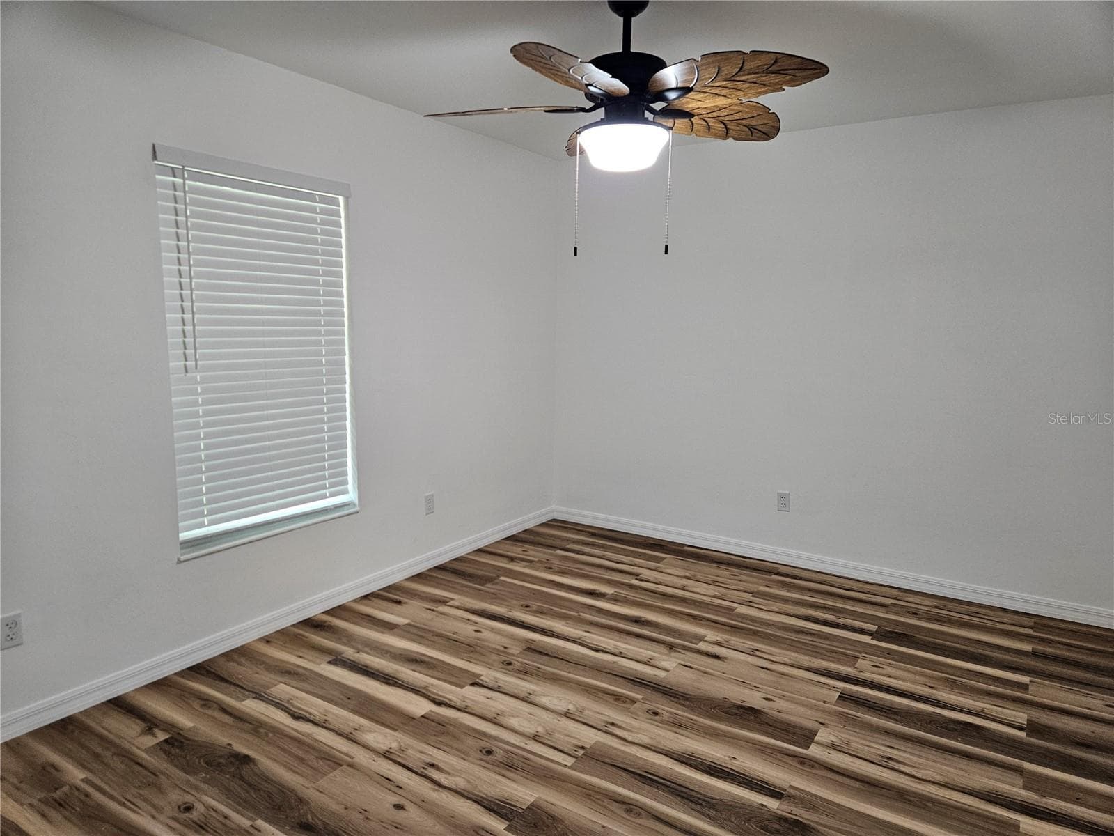 Single Family Residence at 51 NE 10TH ST, WILLISTON, photo 26 of 34