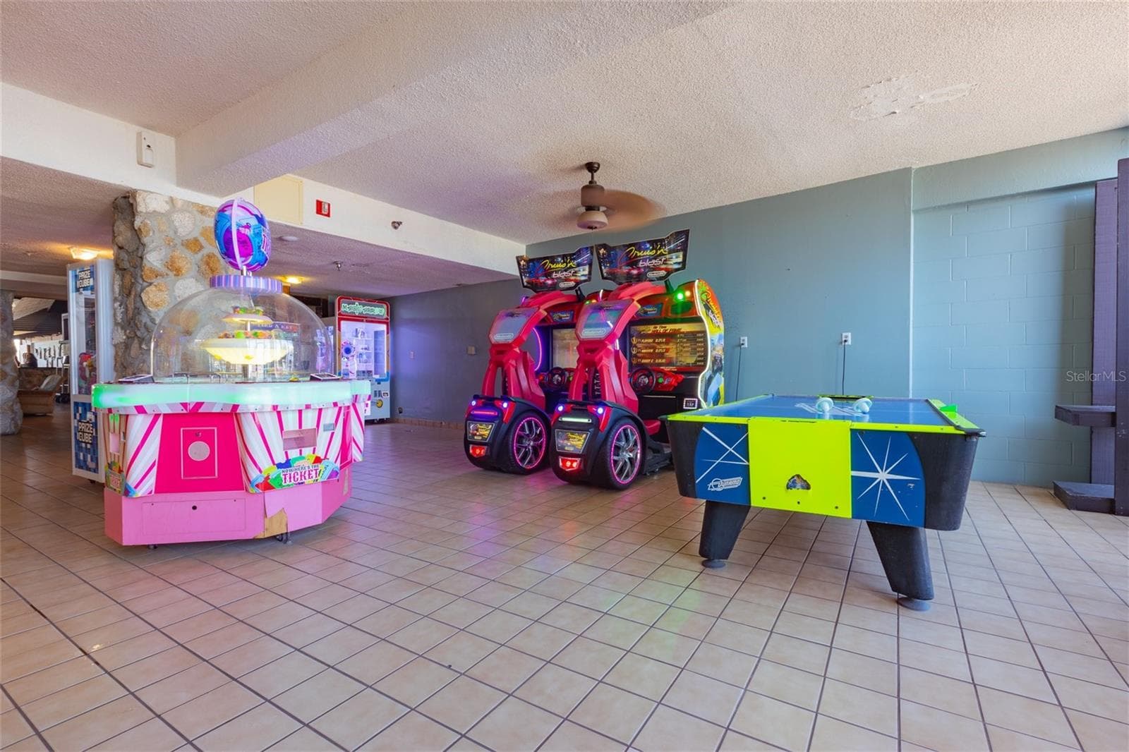 Condo - Hotel at 2301 S ATLANTIC AVE #403, DAYTONA BEACH, photo 25 of 26