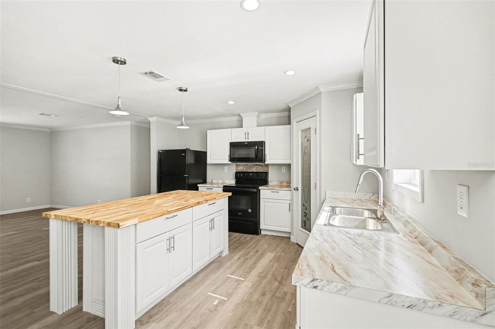 kitchen - 23950 BASS RD, ASTOR
