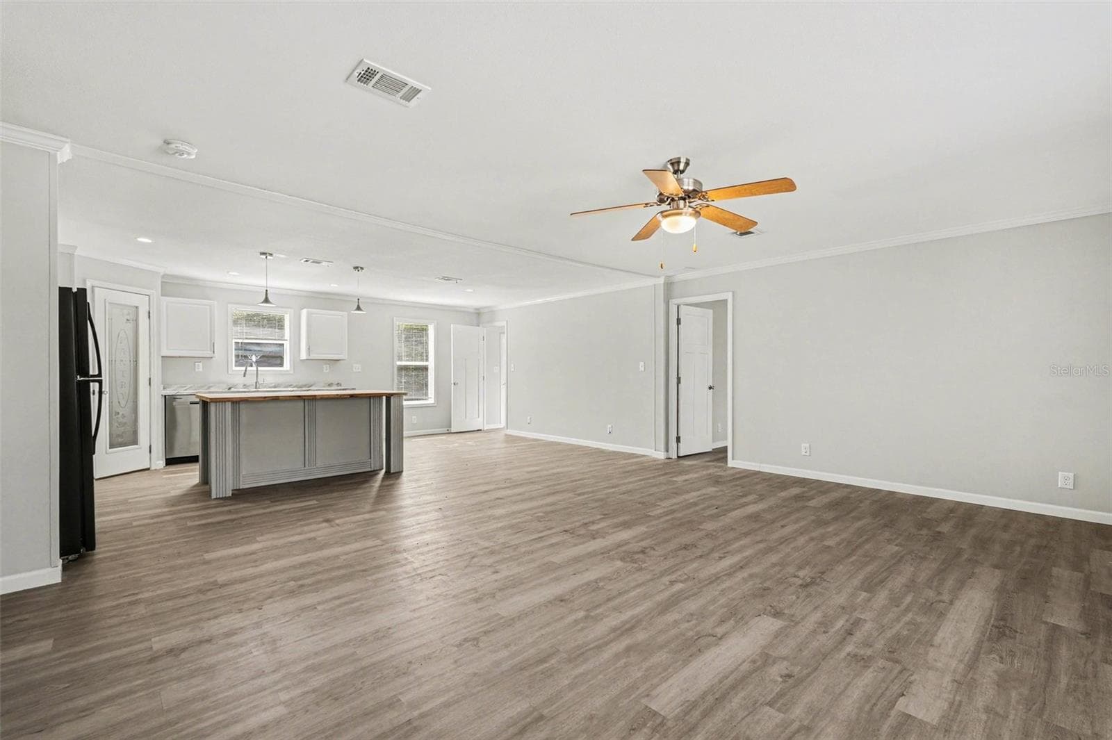 living room - 23950 BASS RD, ASTOR