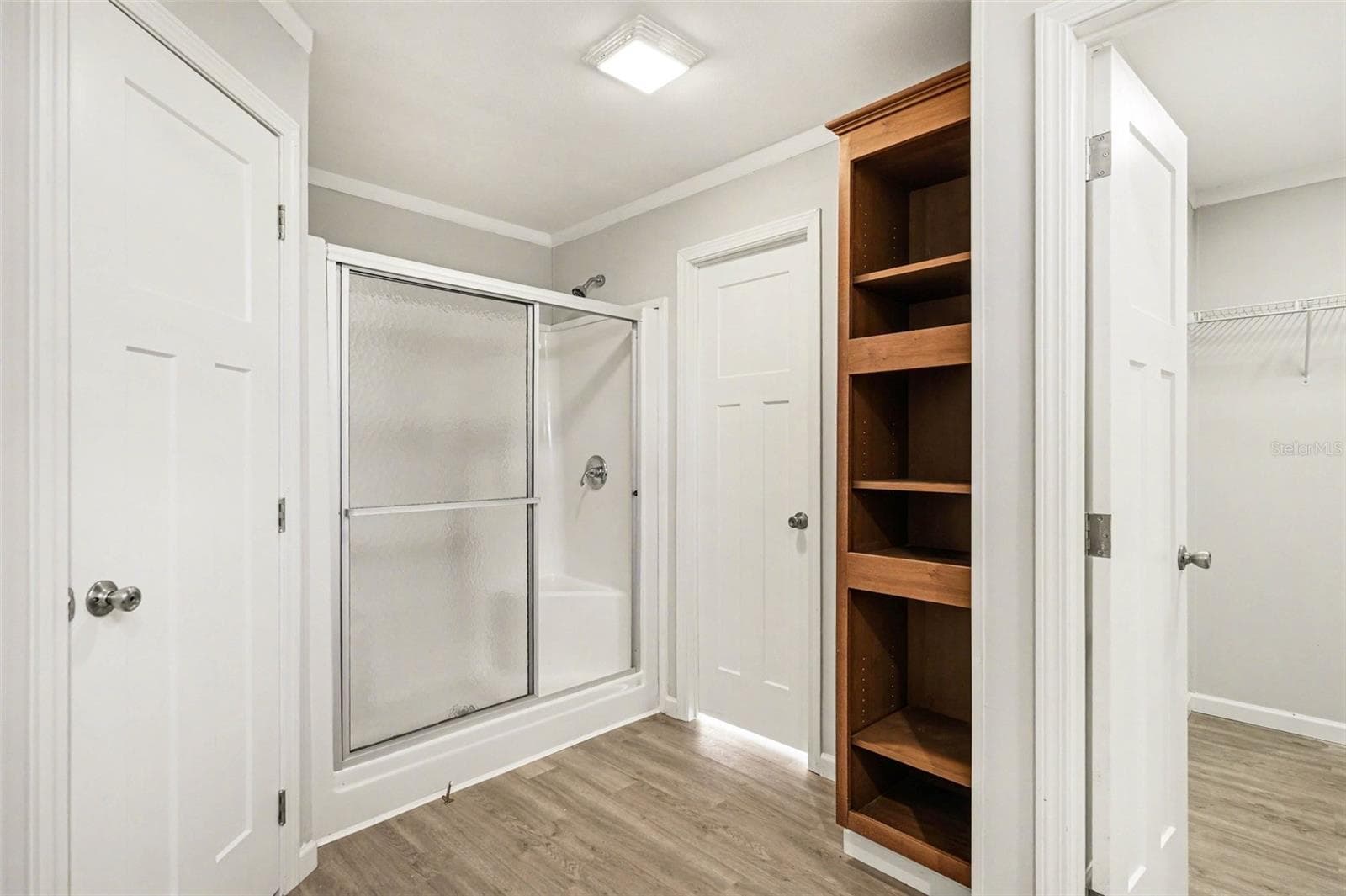 master bath - 23950 BASS RD, ASTOR