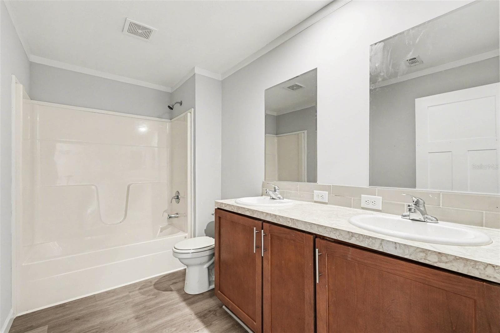 hall bath - 23950 BASS RD, ASTOR