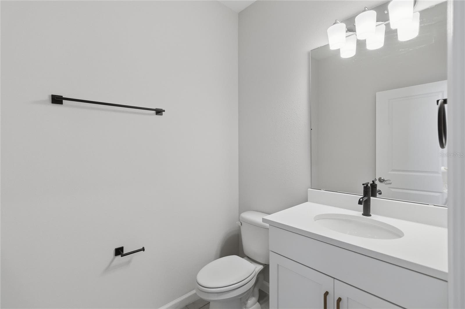 Half bathroom - upstairs - 4519 LIONS GATE AVE, CLERMONT