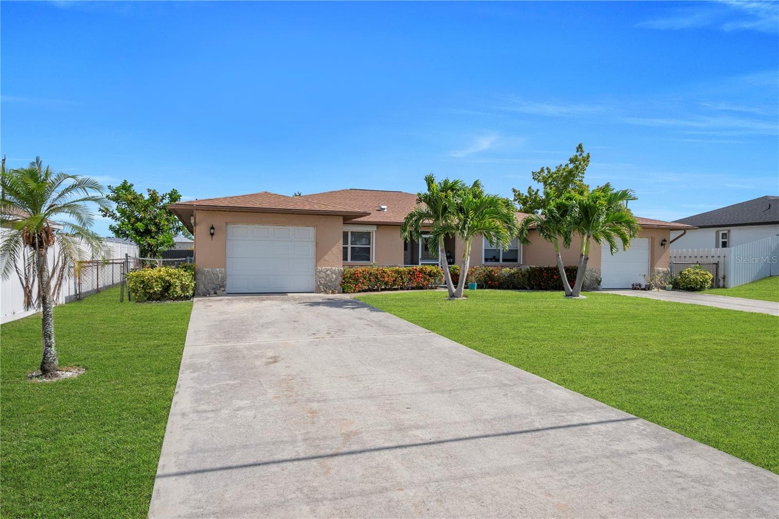 Duplex at 836 SW TRAFALGAR PKWY, CAPE CORAL, photo 28 of 32