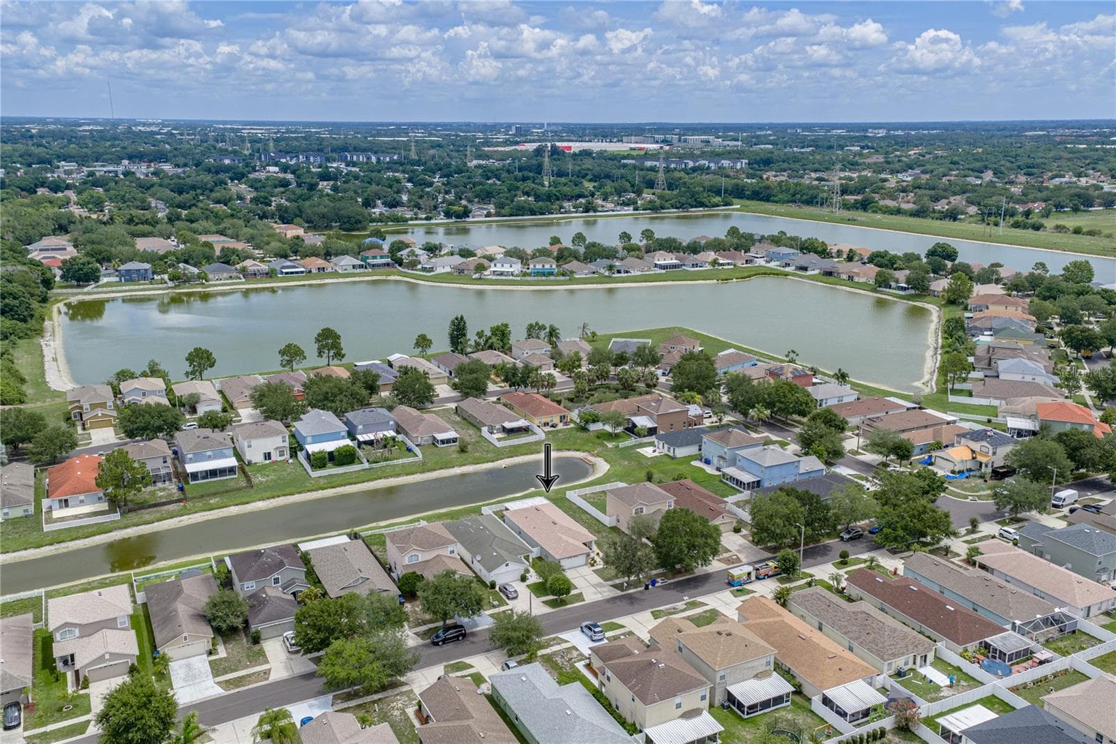 Single Family Residence at 8160 CANTERBURY LAKE BLVD, TAMPA, photo 2 of 46