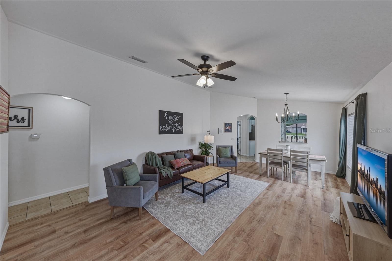 Single Family Residence at 8160 CANTERBURY LAKE BLVD, TAMPA, photo 8 of 46