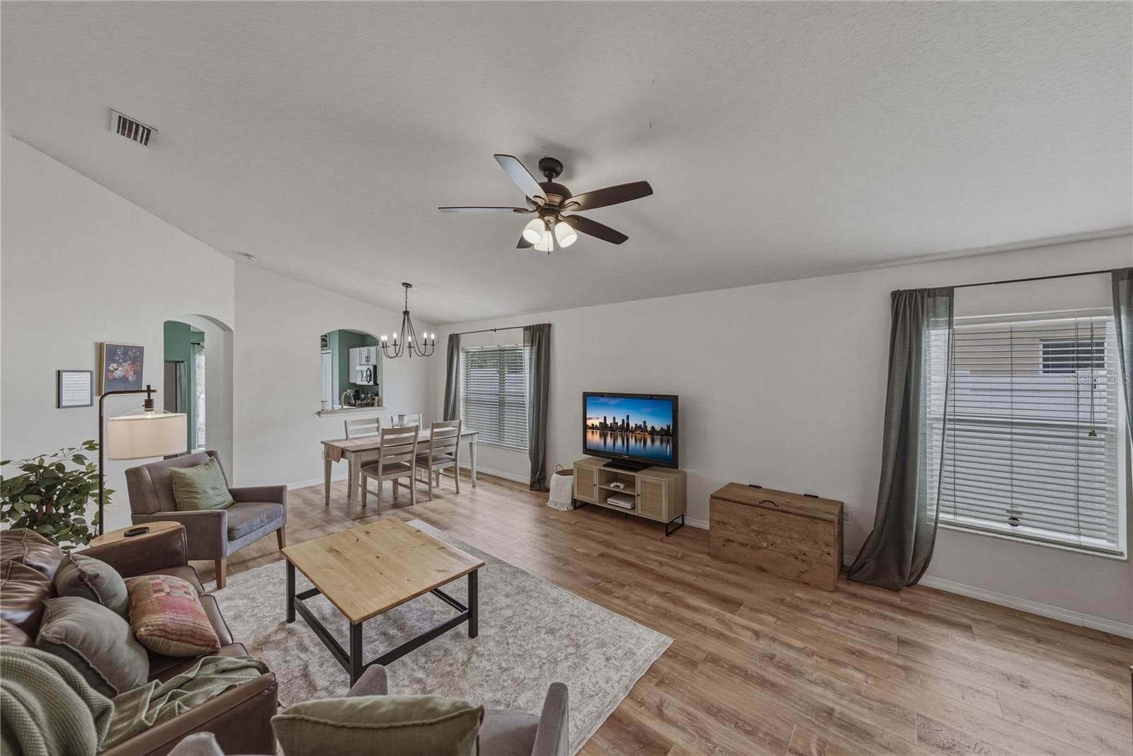 Single Family Residence at 8160 CANTERBURY LAKE BLVD, TAMPA, photo 10 of 46