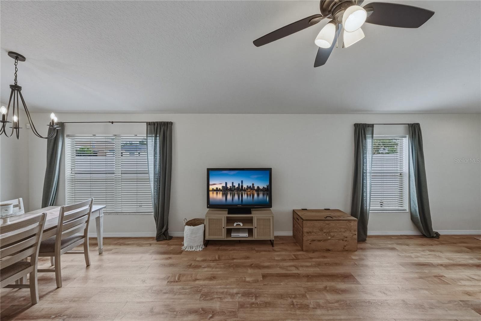 Single Family Residence at 8160 CANTERBURY LAKE BLVD, TAMPA, photo 11 of 46
