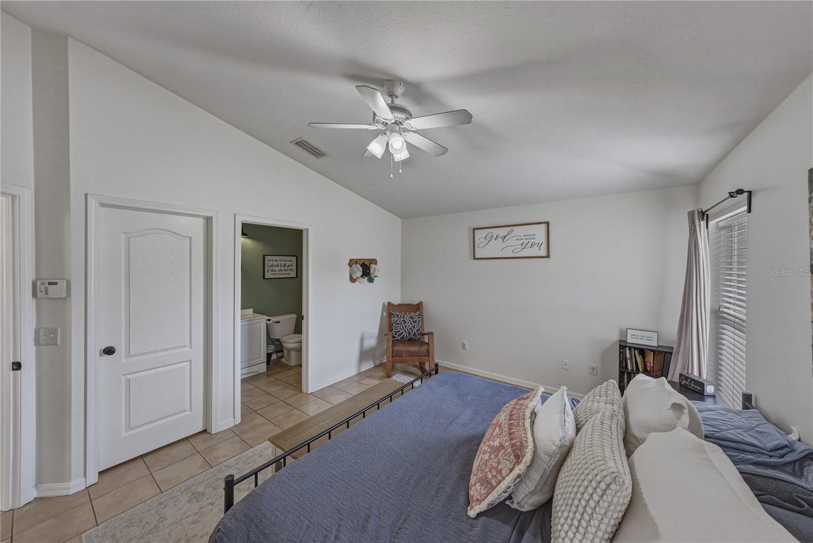 Single Family Residence at 8160 CANTERBURY LAKE BLVD, TAMPA, photo 25 of 46