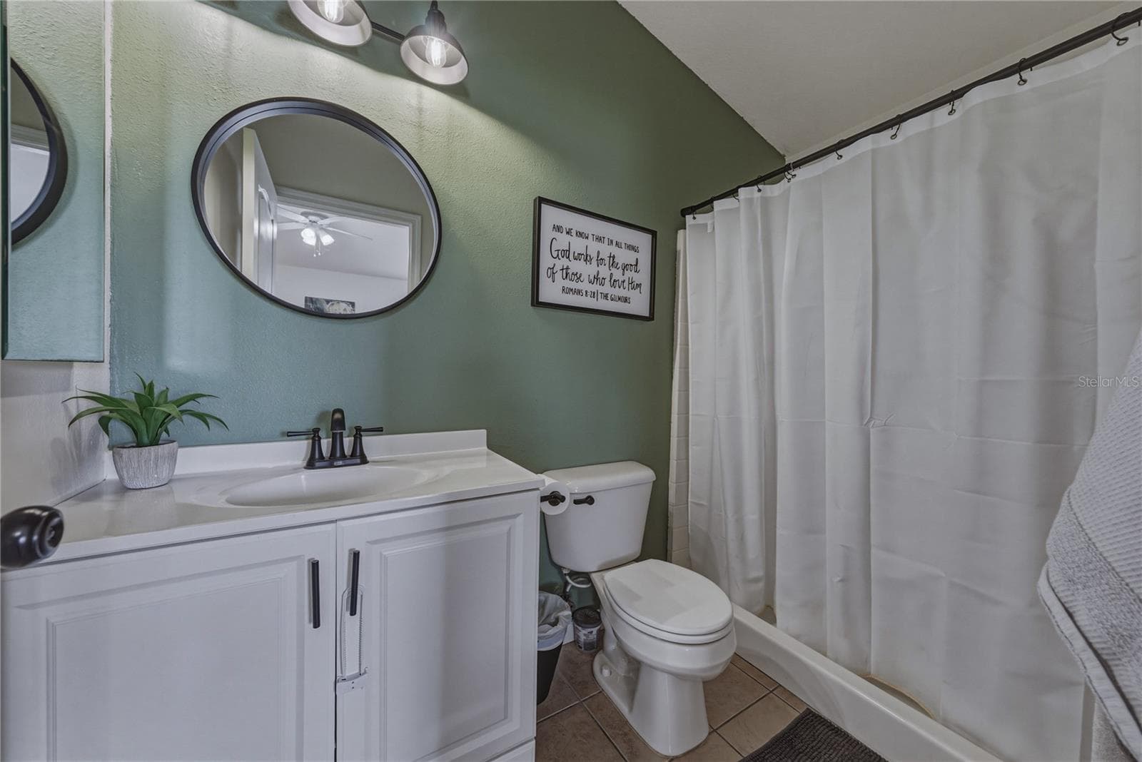 Single Family Residence at 8160 CANTERBURY LAKE BLVD, TAMPA, photo 26 of 46
