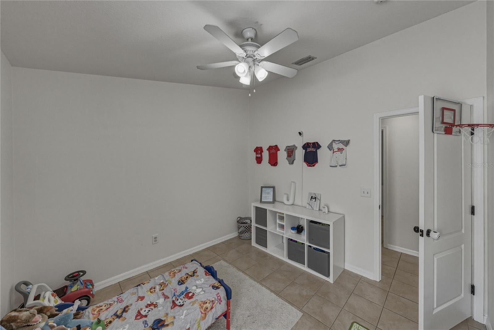 Single Family Residence at 8160 CANTERBURY LAKE BLVD, TAMPA, photo 31 of 46