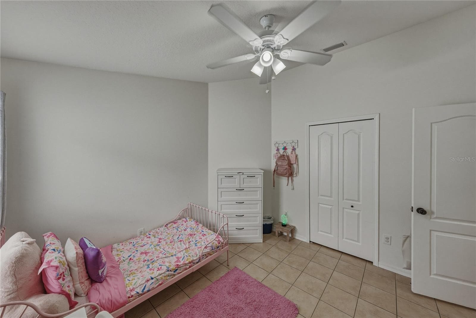 Single Family Residence at 8160 CANTERBURY LAKE BLVD, TAMPA, photo 35 of 46