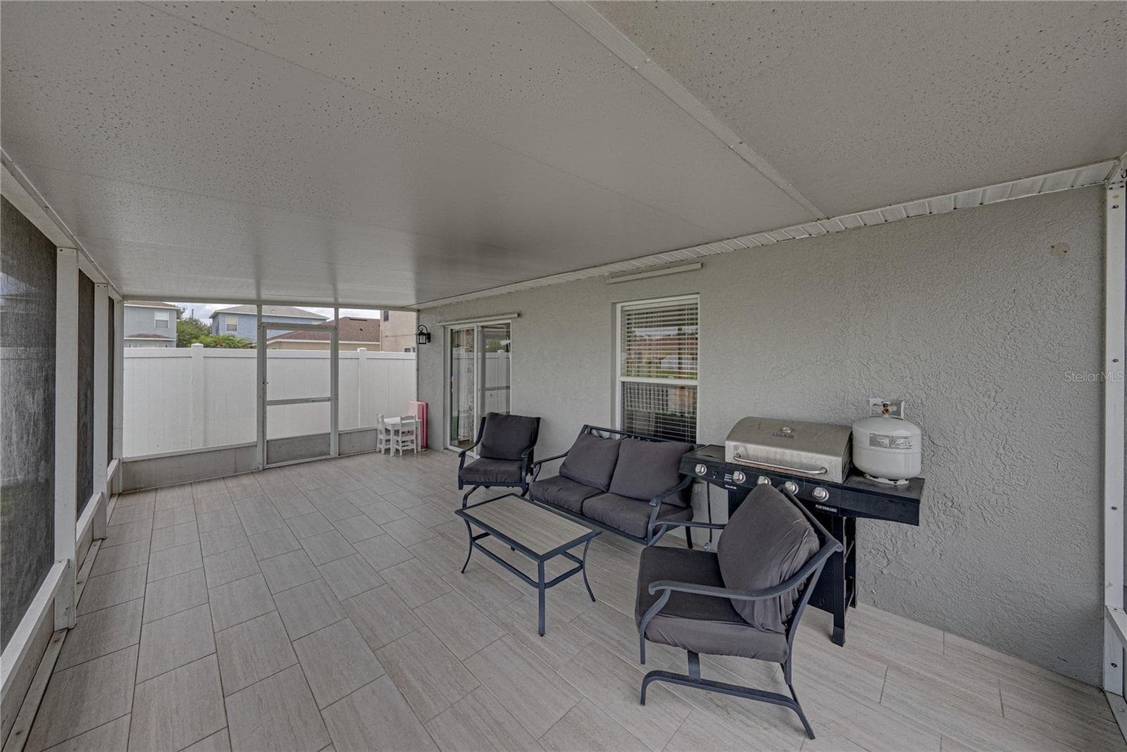 Single Family Residence at 8160 CANTERBURY LAKE BLVD, TAMPA, photo 39 of 46